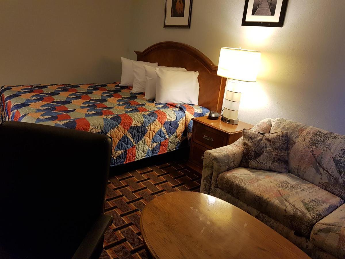 Le Mars Inn And Suites Εξωτερικό φωτογραφία