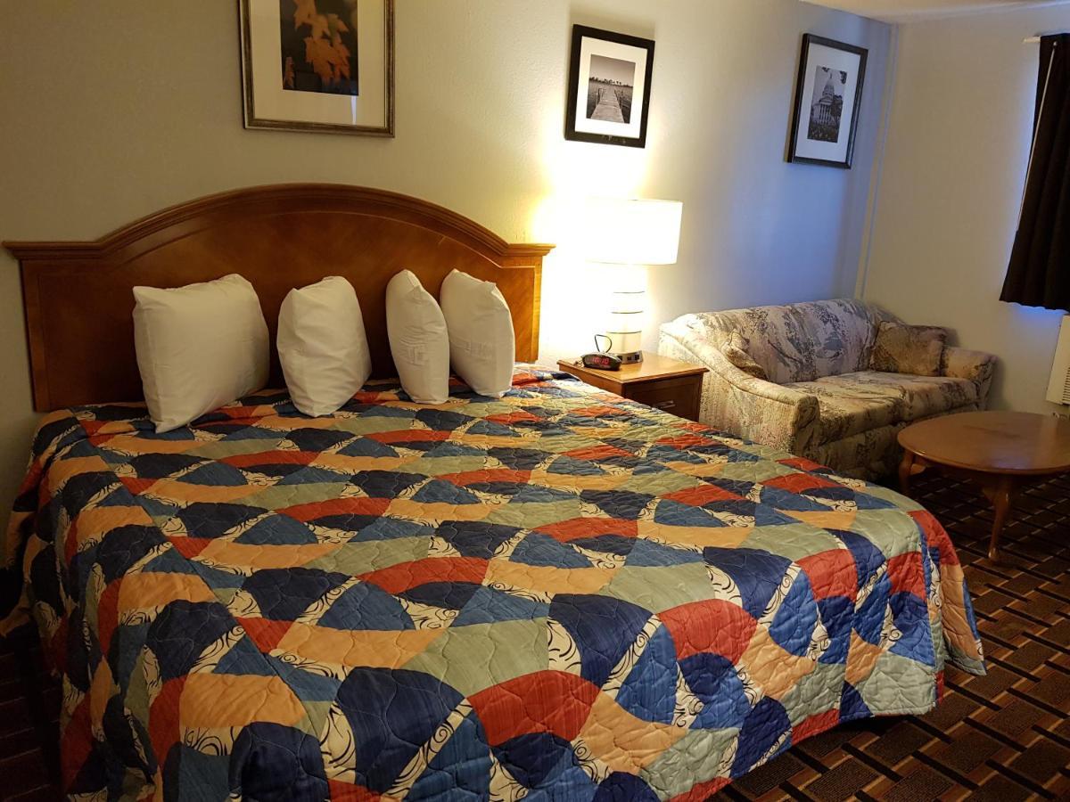 Le Mars Inn And Suites Εξωτερικό φωτογραφία