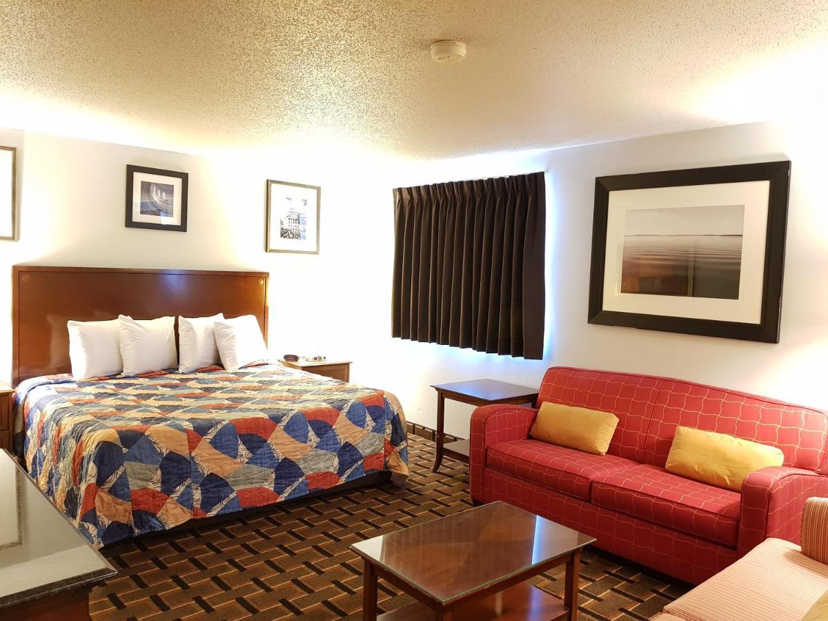 Le Mars Inn And Suites Εξωτερικό φωτογραφία